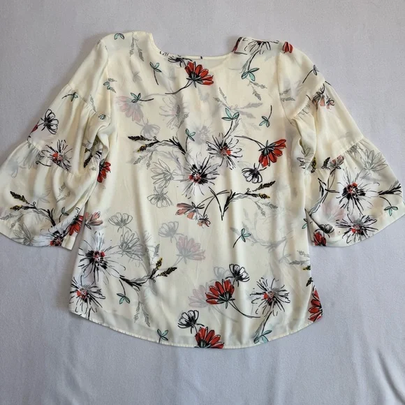 4pc set Van Heusen Women's Tops - Floral and Solid in Blue, Green, Cream Size L - Picture 3 of 16